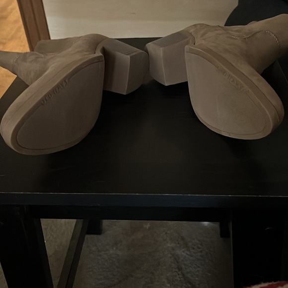 Old navy booties - size 8.5 - tried on but not worn - Picture 3 of 5